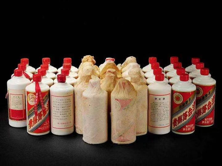 含山日照岚山回收酒价格哪里回收(附近上门回收茅台酒）?